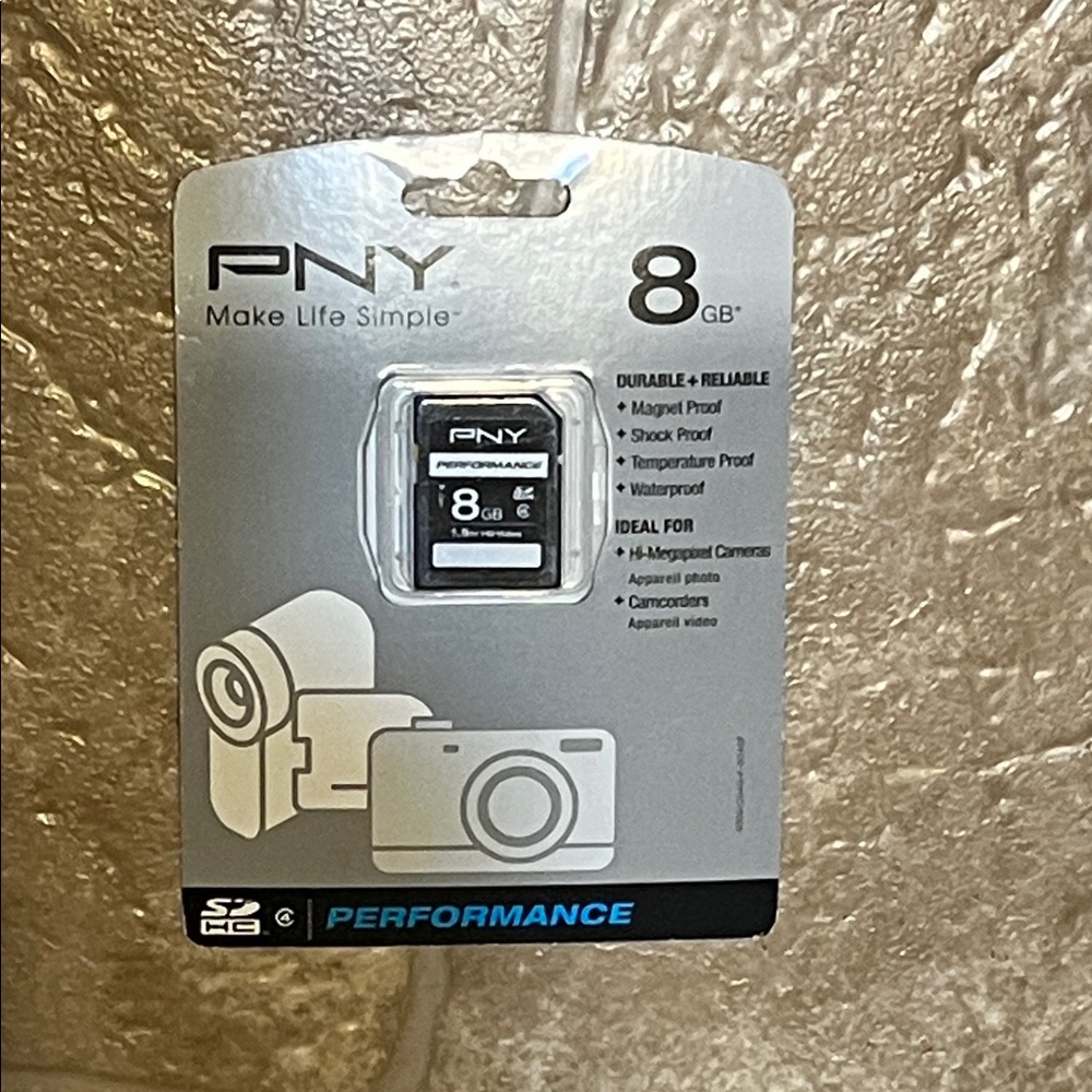 NWT 8GB SDHC Performance Memory Card - Black